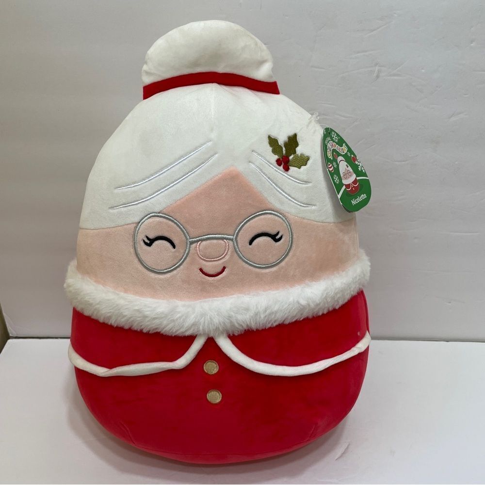 NEW WITH TAGS‎ SQUISHMALLOWS NICOLETTE